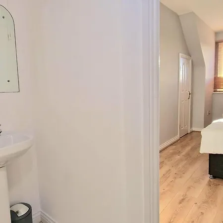 Cosy 3 Bedroom Ensuites ゴールウェイ